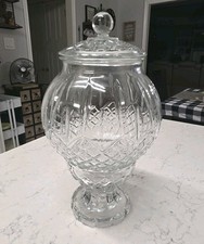 Cut Crystal Covered Candy Dish with Pinwheel Star Pattern and Pointed Steeple Finial — listing 4