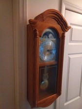 Howard Miller Westminster Chime Wall Clock with Broken-Arch Pediment and Urn Finial Key-wound mechanical — listing 3