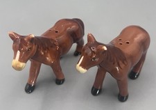 Vintage Ceramic Anthropomorphic Horse Salt and Pepper Shaker Set with Straw Hats and Bridles — listing 4