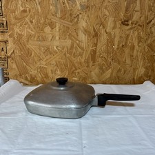 Vintage Magnalite Sidney O Cast Aluminum Square Skillet with Bakelite Handle — listing 6