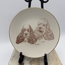 Framed Collector Plate Featuring a Spaniel Dog in Wooden Round Frame — listing 3