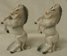 Vintage Ceramic Anthropomorphic Horse Salt and Pepper Shaker Set with Straw Hats and Bridles — listing 2