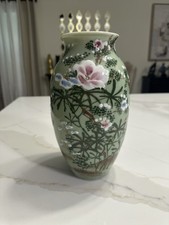 Antique Japanese Moriage Twin-Handled Floral Vase with Slip-Trailed Beading — listing 5