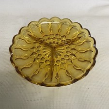 White Ceramic Scalloped Divided Serving Dish in Gift Box — listing 5
