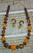 Vintage Chunky Amber-Tone Bakelite Style Beaded Choker Necklace 16in — listing 3