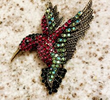 Heidi Daus Crystal Hummingbird Pendant Necklace with Green Beaded Strand — listing 4