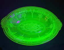 Depression Glass Green Uranium Teacup, Cameo 'Ballerina' Pattern — listing 4