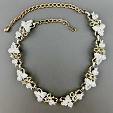 Vintage Gold Tone Textured Leaf Link Necklace and Clip-On Earrings Set — listing 6