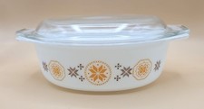 Vintage Pyrex Town & Country 475-B 2.5 Quart Cinderella Casserole with Clear Glass Lid