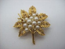 Crown Trifari Gold-Tone Brushed Leaf Wreath Brooch, 1.75 inch — listing 6