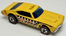 Hot Wheels Maxi Taxi Yellow Redline-era Die-Cast Car — listing 3