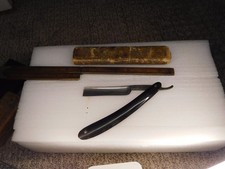 Antique "Griffon" Carbo-Magnetic No. 60 Straight Razor with Black Handle and Original Box — listing 4