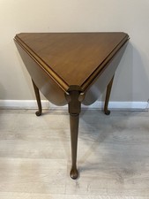 Statton Trutype Americana Three-Tier End Table with Drawer, Solid Cherry — listing 2