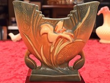 Roseville Pottery Sunflower/Peony Fan Vase in Yellow-Green — listing 5