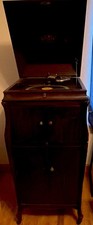 Antique Victor Victrola Upright Console Phonograph Cabinet with Crank