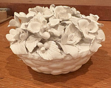 Capodimonte-Style Ceramic Floral Basket with Applied Roses and Ribbon Handle — listing 5