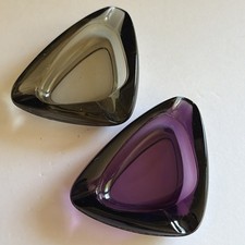 Vintage Smoke Black Glass Diamond-Shaped Triangle Dish / Ashtray, 5" x 3.75" — listing 5