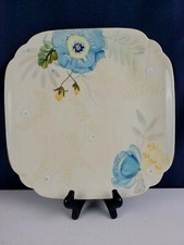 Vintage Cream Floral Dinner Plate with Scalloped Gold-Trimmed Rim — listing 5