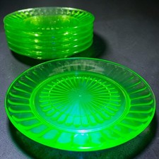 Vintage Hand-Blown Green Glass Vase with Optic Coin-Dot / Printie Design