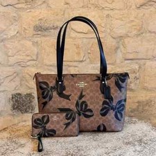Coach Signature Gallery Beige/Khaki Jacquard Tote Purse with Suede Trim Yes - format like No. XXXXX-XXXXX — listing 3