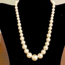 Graduated Faux Pearl Strand Necklace with Gold-Tone Box Clasp — listing 3