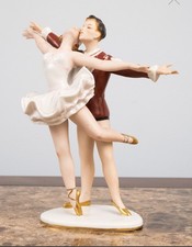 Wallendorf Porcelain Seated Ballerina Figurine Tying Ballet Slipper — listing 4