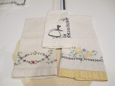 Vintage Printed Linen Kitchen Tea Towel with Red Apples and Apple Blossoms, Mid-Century — listing 2
