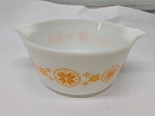 Vintage Pyrex Town & Country Casserole Dish #474 with Lid — listing 6