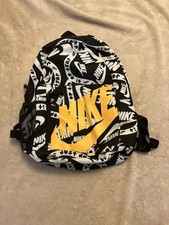 Nike Elemental Backpack in Voltage Cherry Pink — listing 4