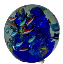 Art Glass Aquarium Paperweight with Fish and Seaweed — listing 2