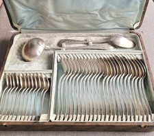Silver Plated Flatware Canteen Set in Fitted Blue Case, Retailed by Roger Joly Lons-le-Saunier — listing 2