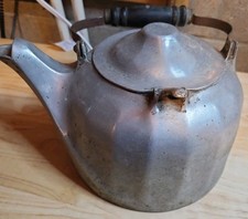 Wagner Ware Sidney -O- Cast Iron Kettle with Coil Spring Bail Handle and Spout — listing 6