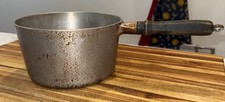Vintage Club Aluminum Hammercraft 2 Qt Saucepan with Wood Handle — listing 4