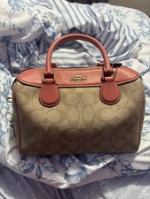 Louis Vuitton-Style Monogram Canvas Handbag (Likely Designer-Inspired/Replica), Photographed from a Screen — listing 5