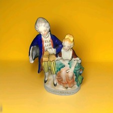 Vintage Porcelain Colonial Courting Couple Figurine, Dancing Pair in Pink and Green — listing 5