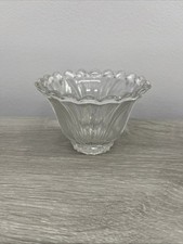 KIG Indonesia Pressed Glass Bowl with Embossed Tulip Design — listing 2