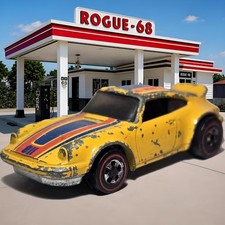 Hot Wheels P-911 Porsche 911 Turbo Die-Cast Car with #5 Racing Livery — listing 5