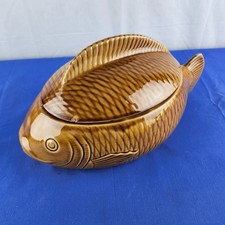 Majolica-Style Cream Fish Motif Covered Soup Tureen Set with Underplates (6 lidded bowls + saucers, plus large tureen) — listing 3