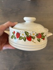 Hand-Painted Ceramic Covered Casserole Dish with Strawberry Finial — listing 4