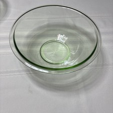 Vintage Pyrex Clear Spring Green Tinted Mixing Bowl 325 — listing 2