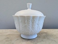 White Porcelain Covered Candy Dish with Gold Trim and Peaked Lid — listing 6