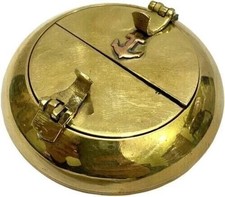 Vintage Solid Brass Oval Cigar Ashtray with Zigzag Cigarette Rests