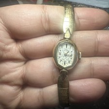 Vintage Elgin Ladies' Cocktail Wristwatch with Cushion Case and Mesh Bracelet — listing 2