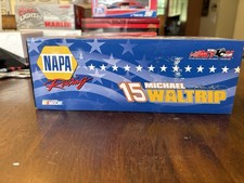 Michael Waltrip #15 NAPA Auto Parts 'God Bless America' 1:24 Scale Diecast Stock Car — listing 2