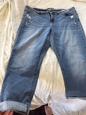 Signature by Levi Strauss & Co. Mid-Rise Cuffed Slim Boyfriend Capris, Dark Blue Wash 12 / 31
