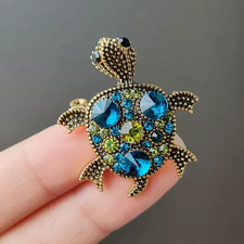Rhinestone Studded Turtle Brooch/Pendant with Pave Crystal Shell