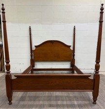 Vintage Full/Double Size Poster Bed with Turned Wood Posts and Waterfall-Style Footboard — listing 4