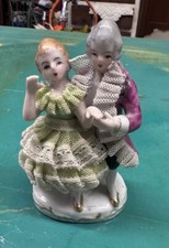 Vintage Porcelain Colonial Courting Couple Figurine, Dancing Pair in Pink and Green — listing 3