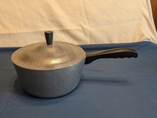 Vintage Club Aluminum Hammercraft 2 Qt Saucepan with Wood Handle — listing 3