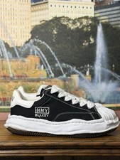 Maison Mihara Yasuhiro Blakey OG Sole Canvas Low-Top Sneakers, Navy/White — listing 3